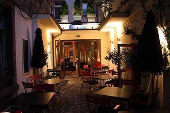 Art Hotel Royal Karlsruhe Buitenkant foto
